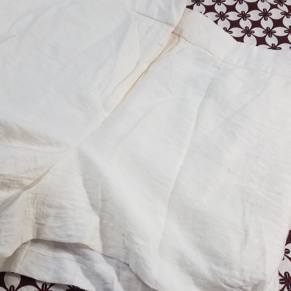H&M Women Shorts - Picture 3 of 10